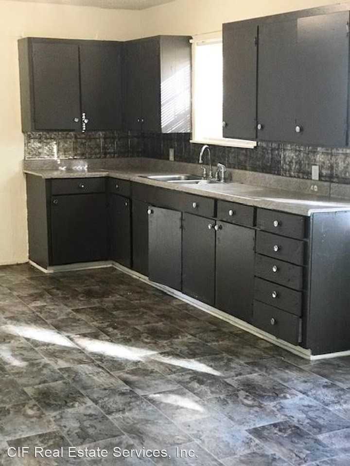 122 Meadowbrook St - Photo 3 of 9