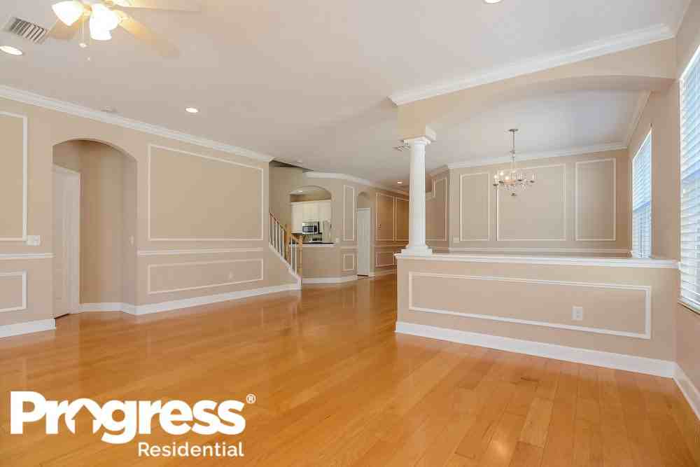 7830 Grasmere Dr - Photo 3 of 15