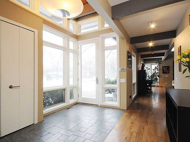 675 Sycamore Ln - Photo 3 of 19