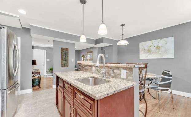 2818 W Garrison Ave - Photo 2 of 18