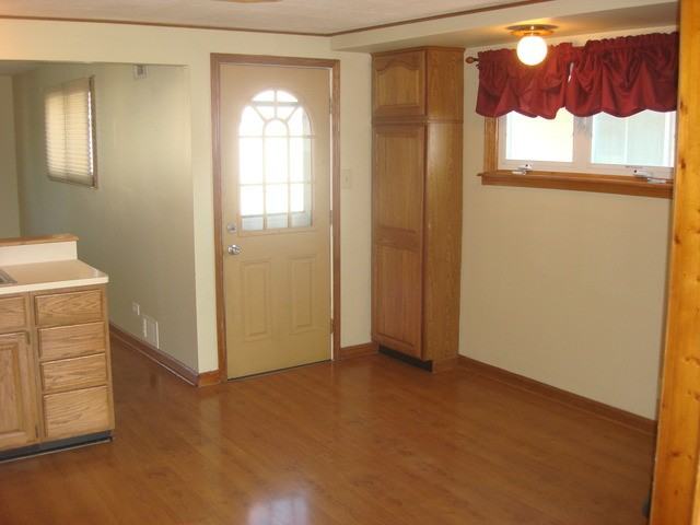 8808 S Kolin Ave - Photo 3 of 12