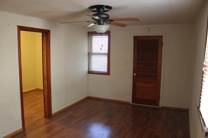 5211 S Lake Dr - Photo 2 of 9