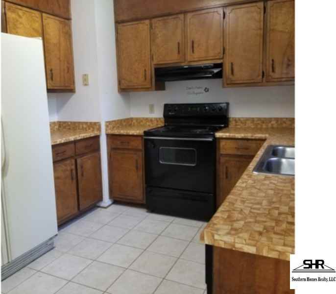 648 Deedra Ave - Photo 3 of 6