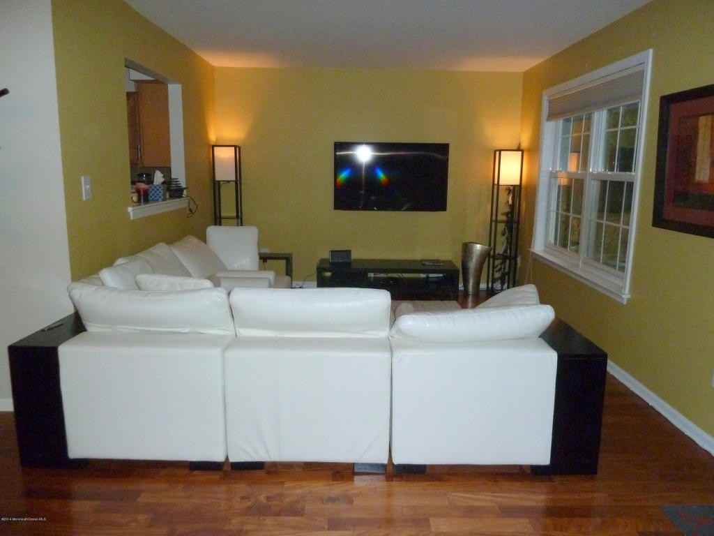 1143 Roseberry Ct - Photo 3 of 11