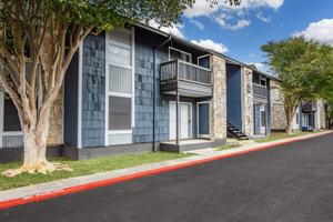 featured image of 2803 Woodbury St