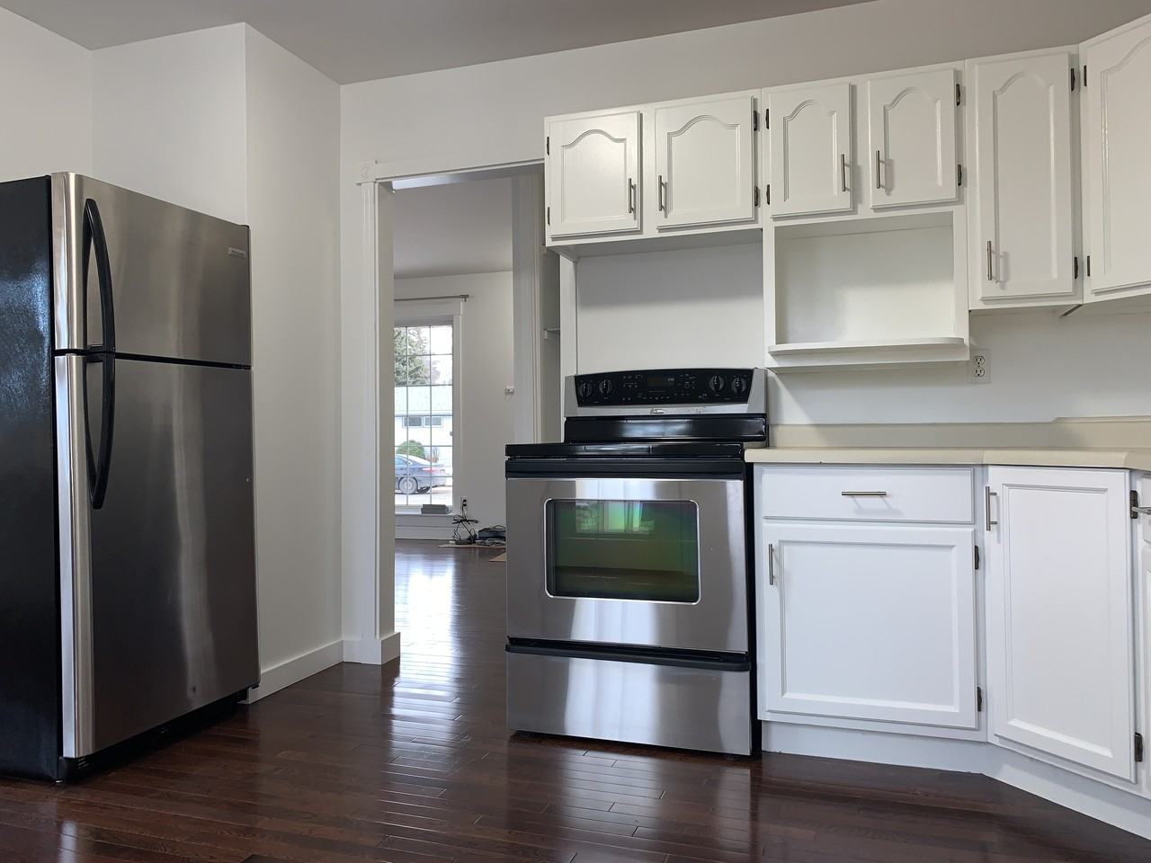 9 Fraser Crescent - Photo 3 of 16