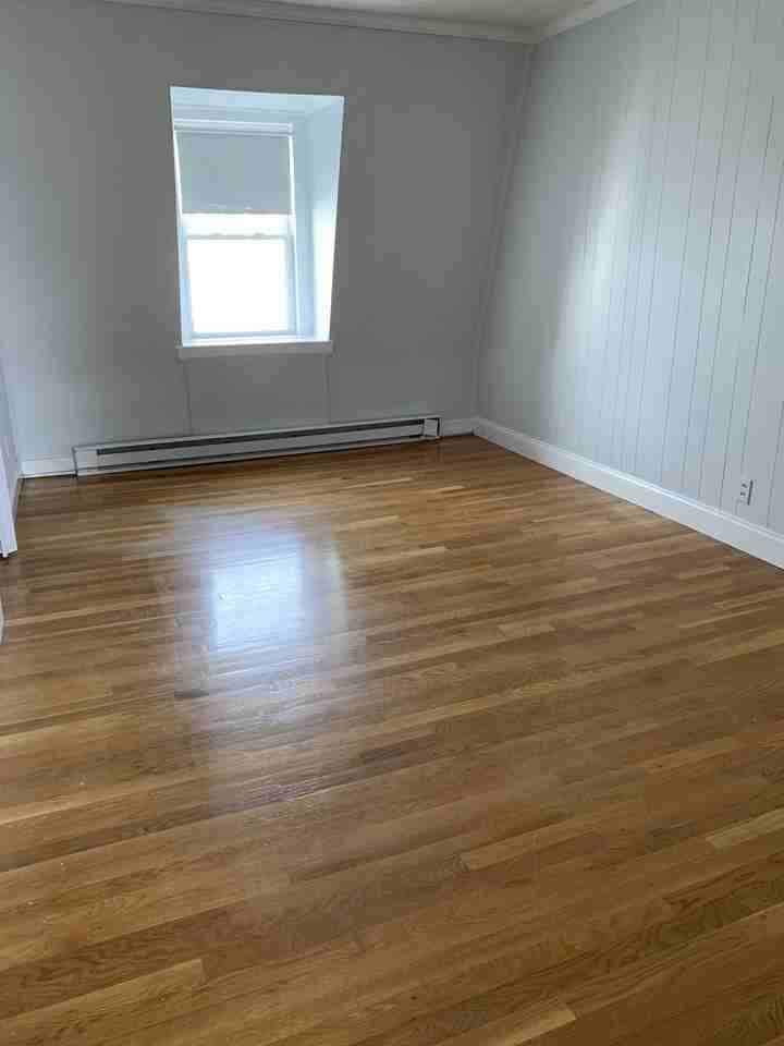 531 East 8th Street #2 - Photo 3 of 8