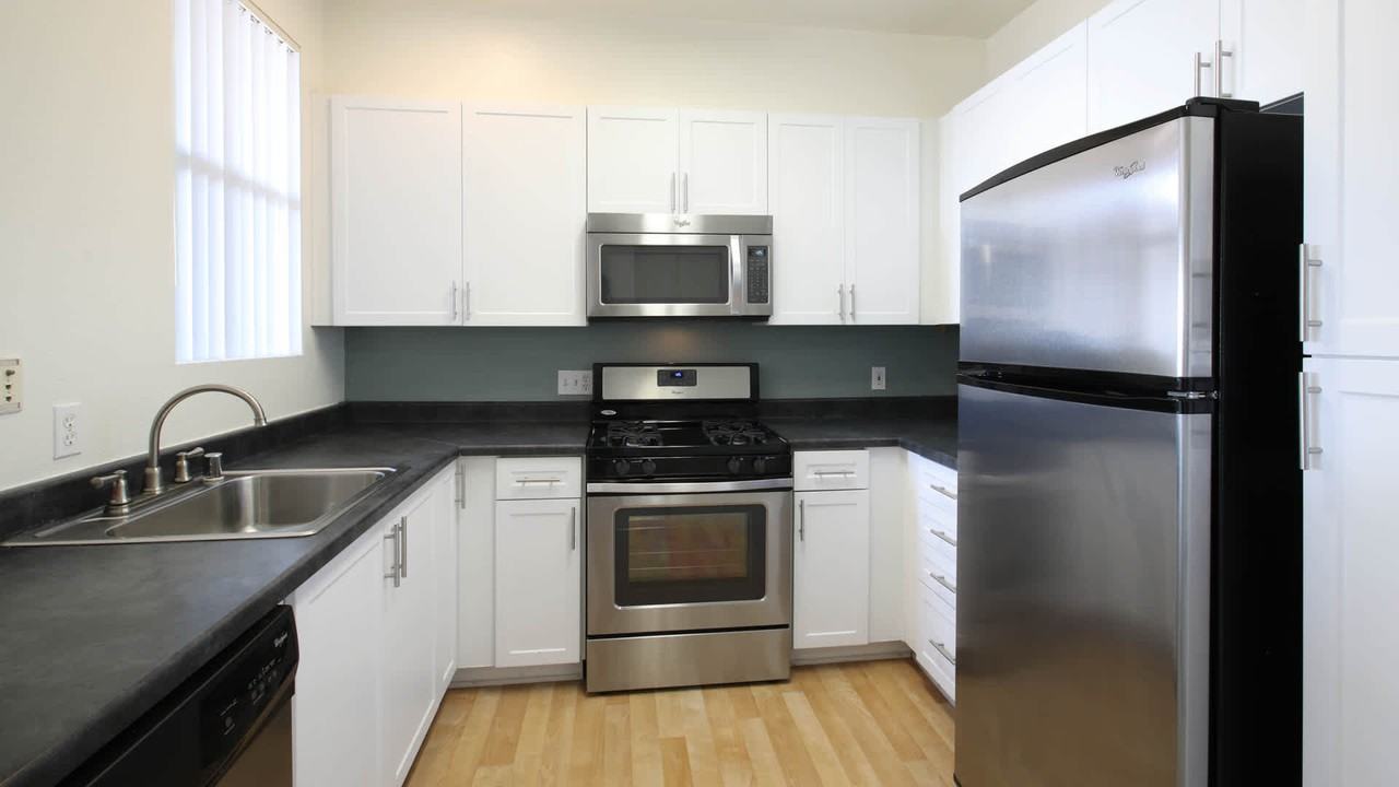 Skyview - Photo 7 of 29