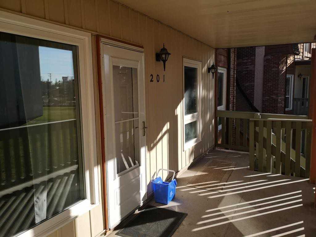 Henderson 1710 201 Apartments 1710 1710 Henderson Highway