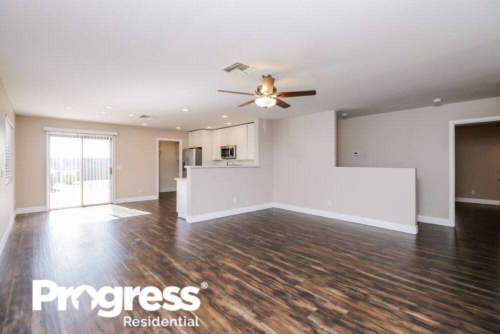 1329 E Omega Dr - Photo 3 of 16