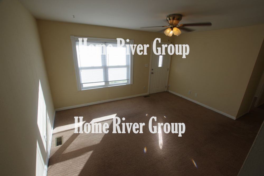 8248 Tauromee Ave - Photo 3 of 8