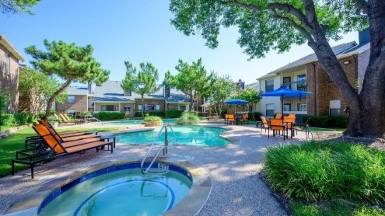 3725 W Northgate Dr - Photo 3 of 50