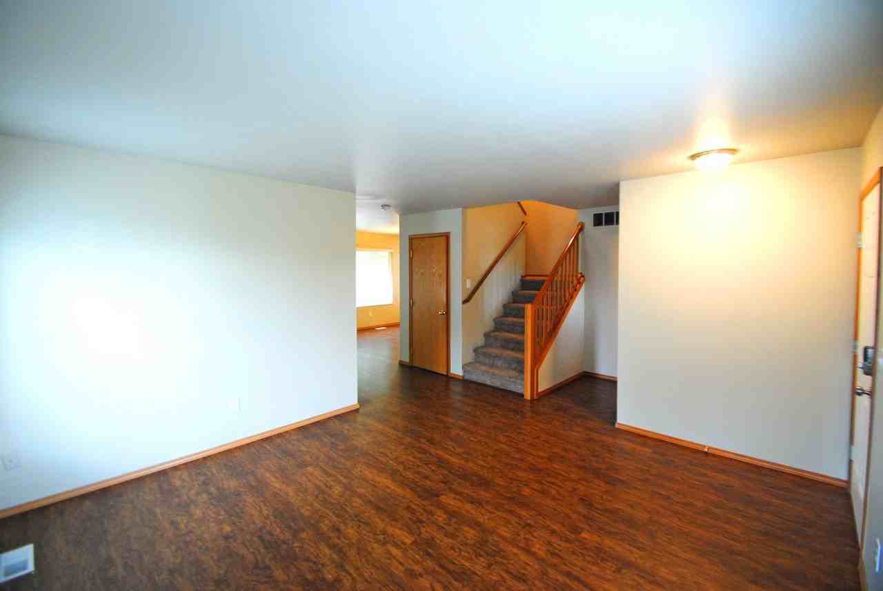 5801 72nd Ave W - Photo 3 of 12