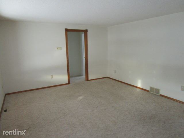 187 Hurlbut St - Photo 2 of 10