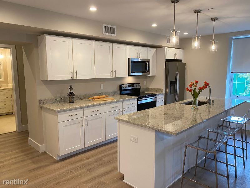 529 S Bond St - Photo 2 of 19