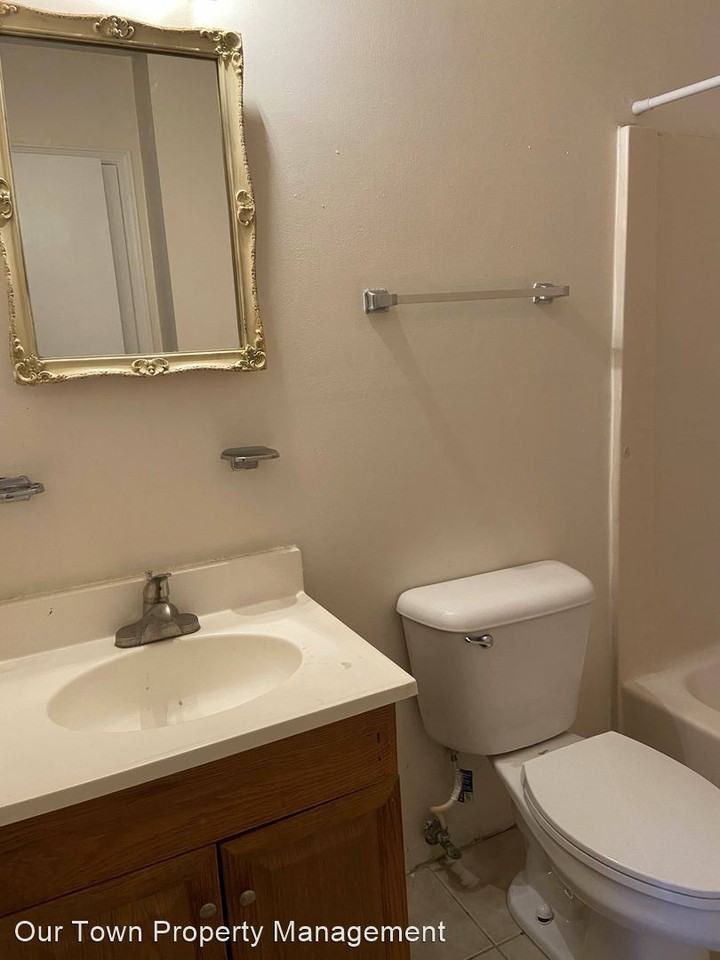 360 Jockey Club Dr - Photo 3 of 6