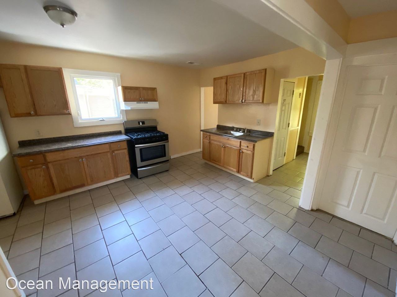 27 Lilac St - Photo 3 of 14