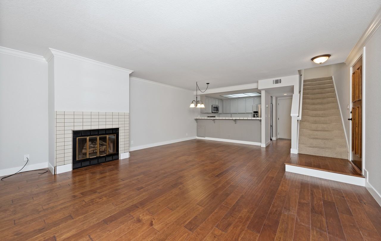 1233 Beaulieu Ct - Photo 2 of 13