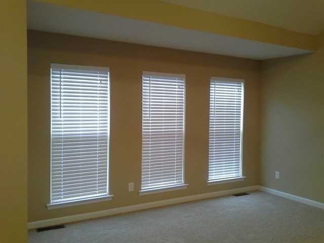 1046 Burnham Dr S - Photo 2 of 20