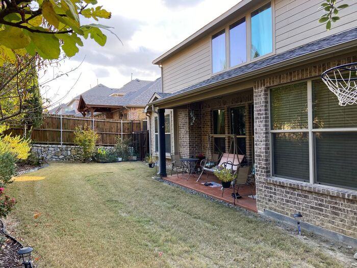 1205 Poplar Dr - Photo 2 of 17