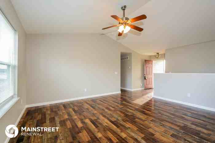 152 Briarwood Dr - Photo 3 of 15