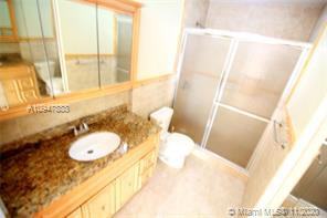 1221 - Photo 3 of 11