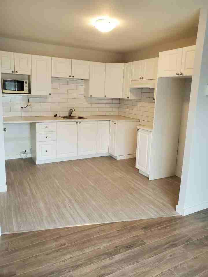 1776 Rue Montgomery #4 - Photo 2 of 13