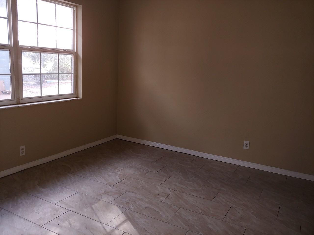 38483 6th Ave #5 - Photo 7 of 7