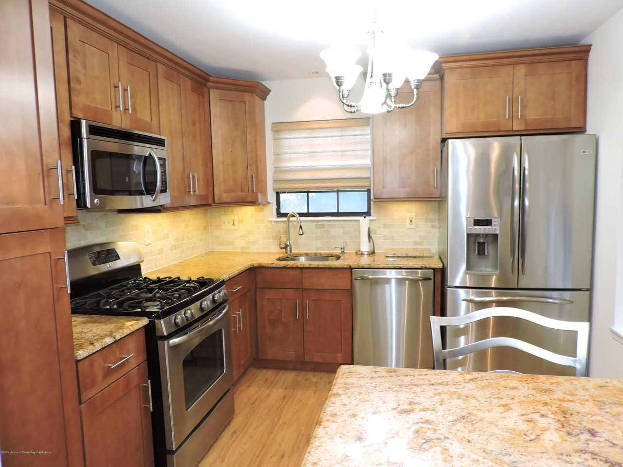 13 Interlaken Ct Unit 1 - Photo 2 of 18
