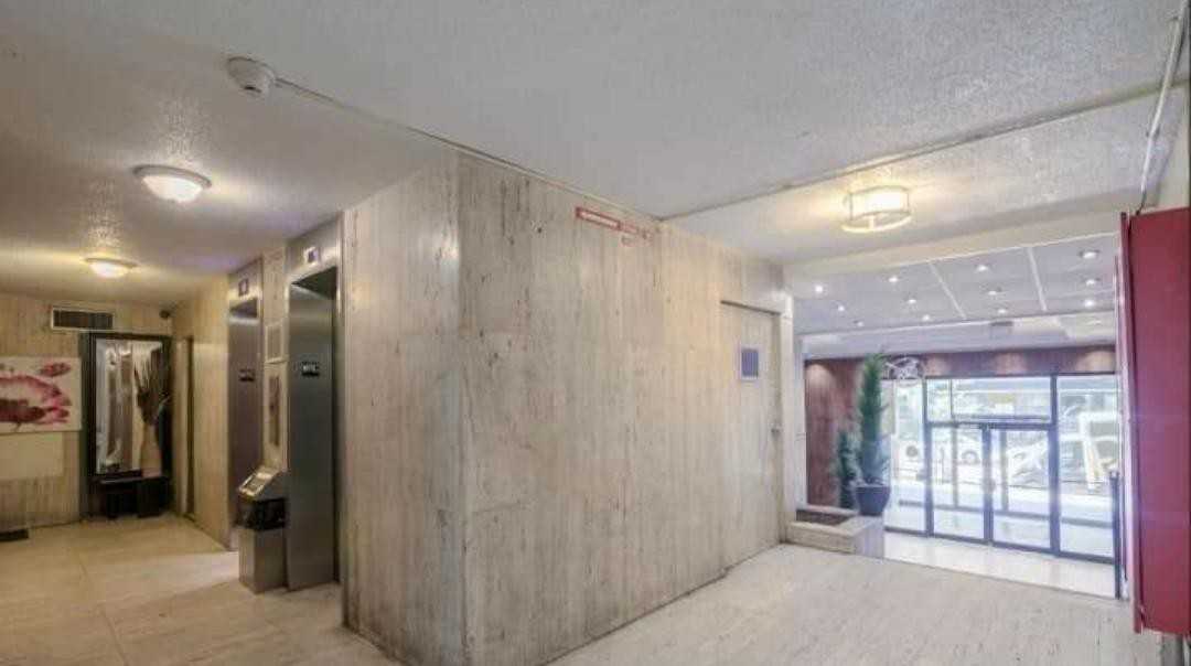 2285 Rue Saint Mathieu #1704 - Photo 2 of 5