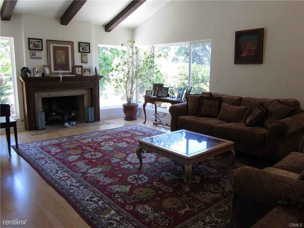 582 Camillo Rd - Photo 2 of 10