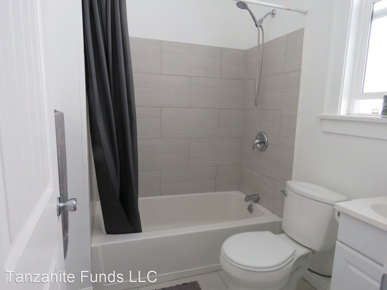 244 S Alexandria Ave - Photo 3 of 7