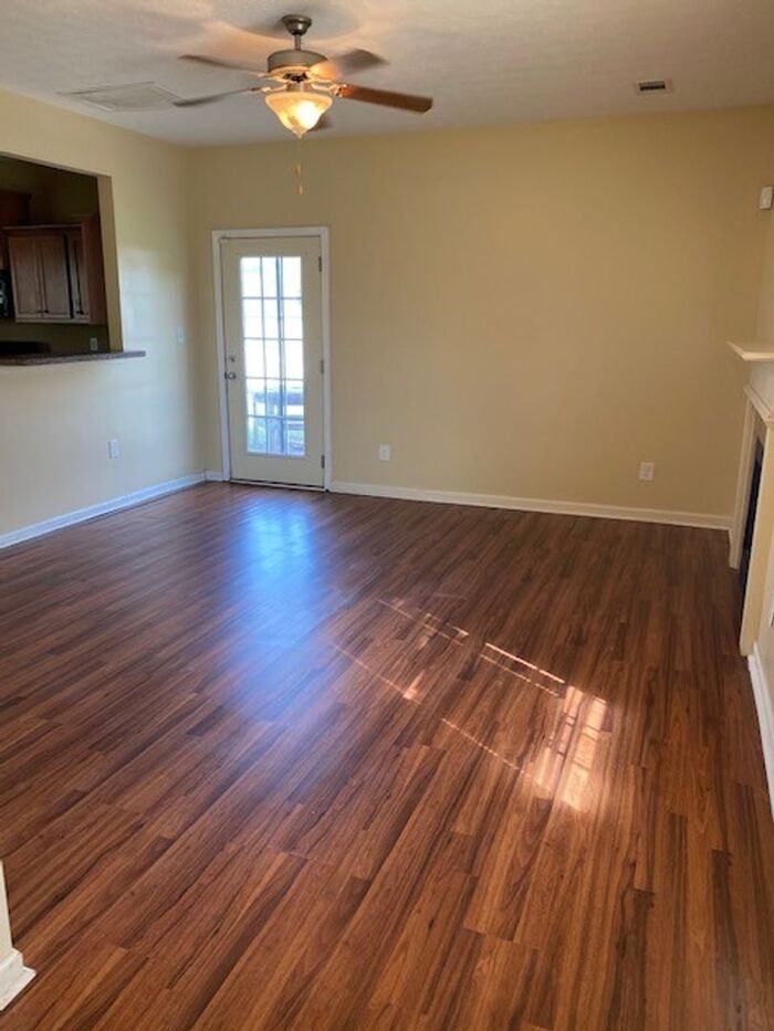 410 26th Ct - Photo 3 of 13