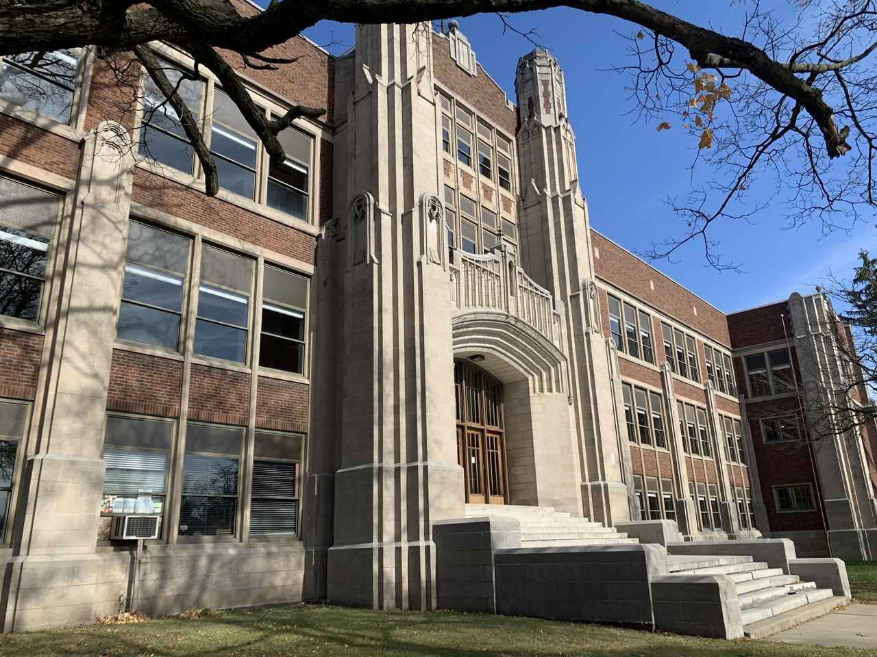 Washington Senior Apartments - 55+ Senior - Photo 3 of 21