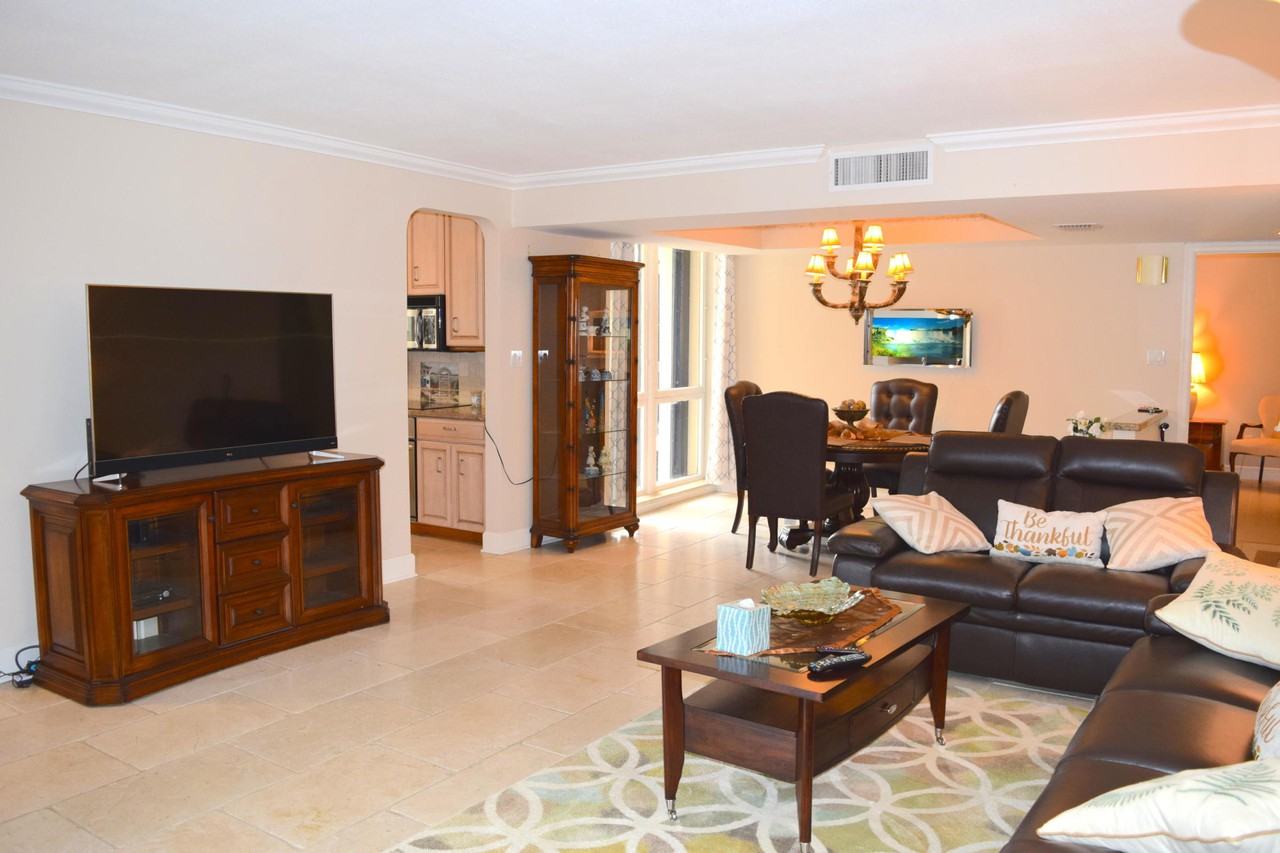 5380 North Ocean Drive #5-B - Photo 3 of 24