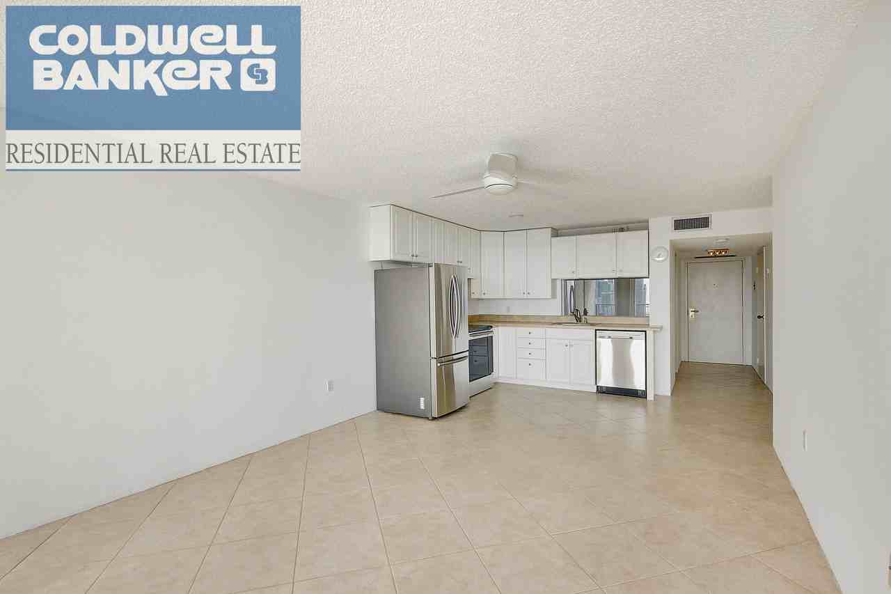 555 Northeast 15th Street #TS-J - Photo 2 of 21