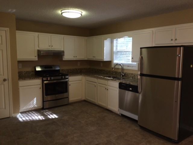 7760 Melanie Dr - Photo 3 of 13