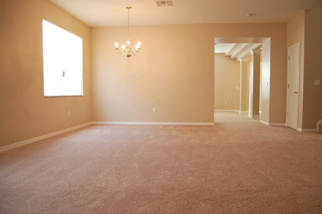 18818 Sunterra Dr - Photo 3 of 20