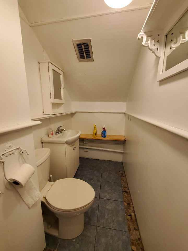 178 Spadina Road - Photo 9