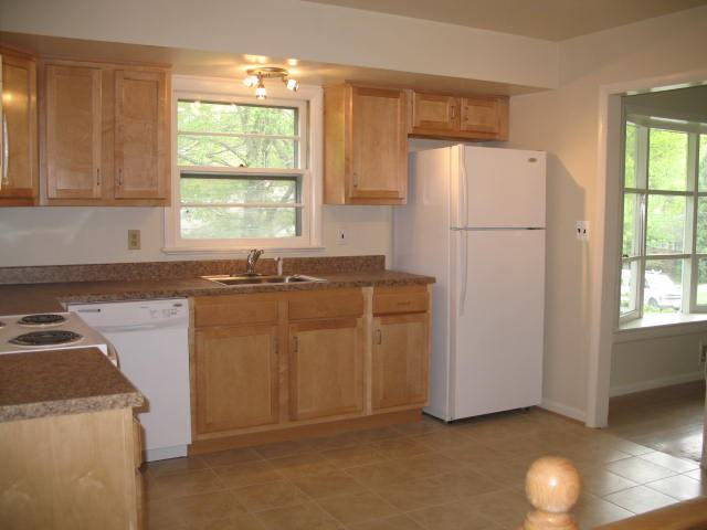 3401 Marlbrough Court - Photo 3 of 8