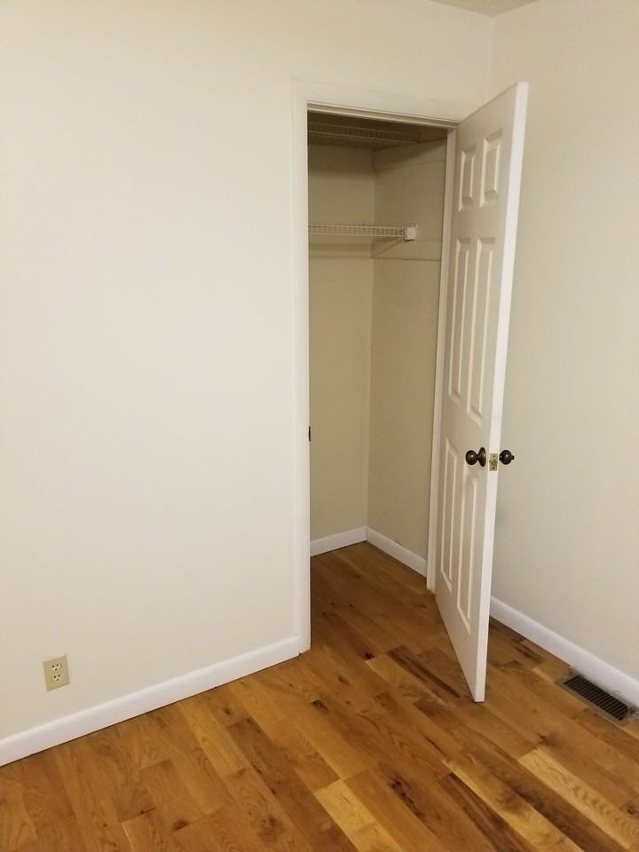 329 Melrose Ave - Photo 2 of 11