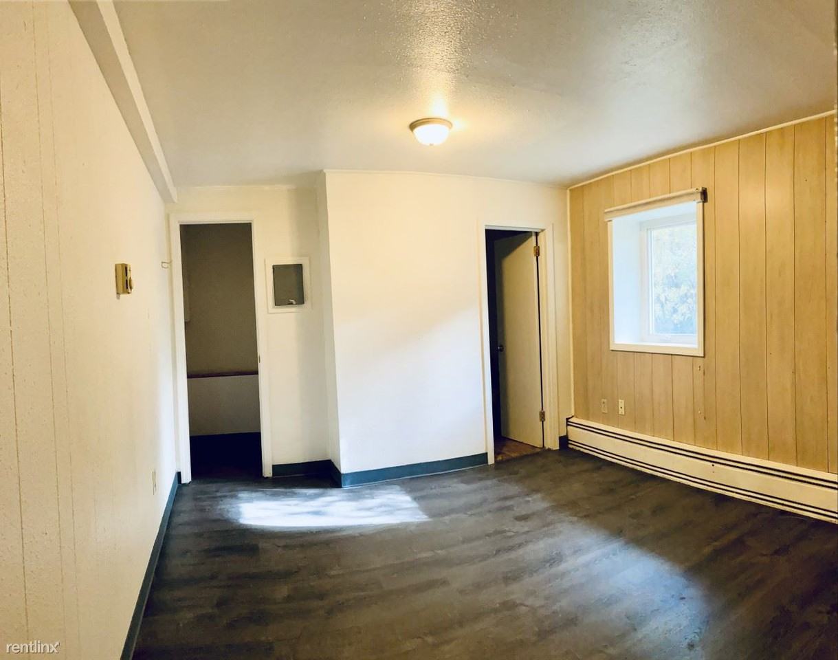 1902 Mary Ann St - Photo 3 of 4