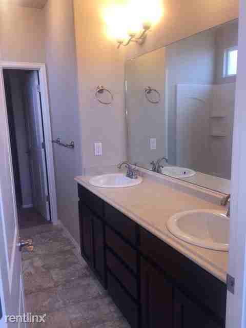 3423 Curlew Dr - Photo 3 of 9
