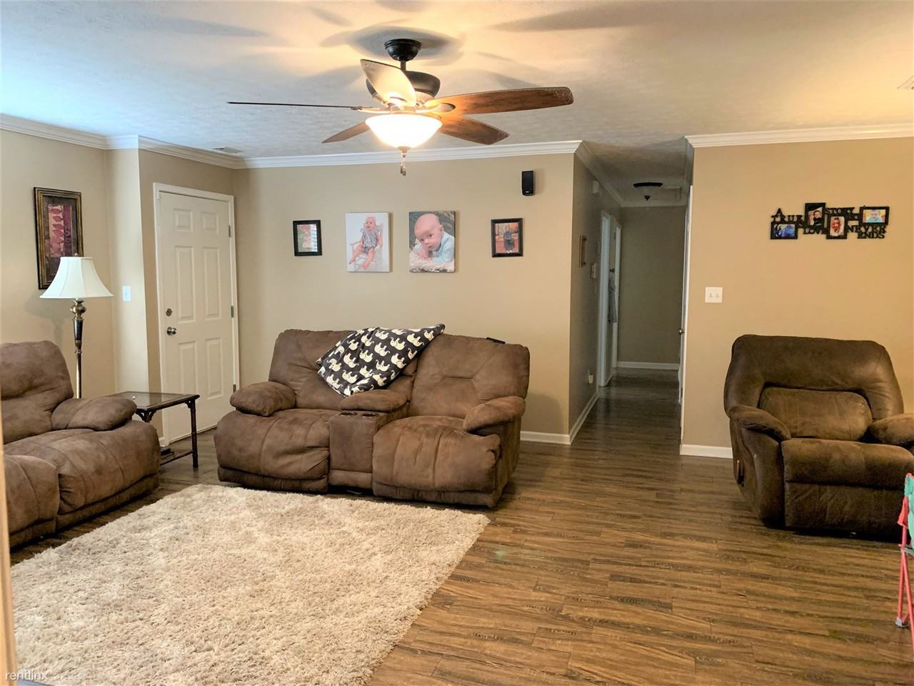 320 Cleveland Dr - Photo 3 of 9