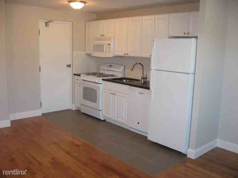 559 Willard St - Photo 2 of 8