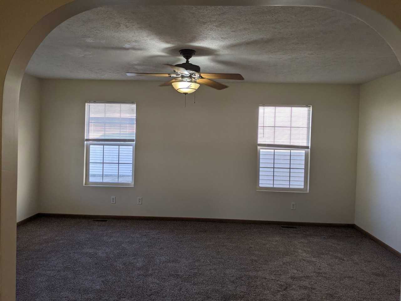 3119 N 12th St - Photo 3 of 12