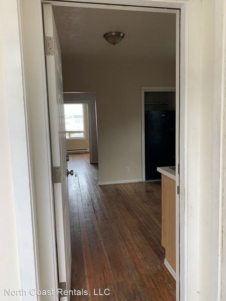 453 West Marine Drive - Photo 2 of 11