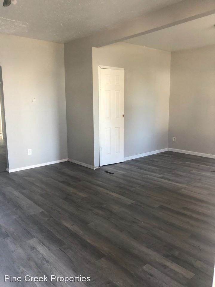 3349 W 63rd St - Photo 2 of 12