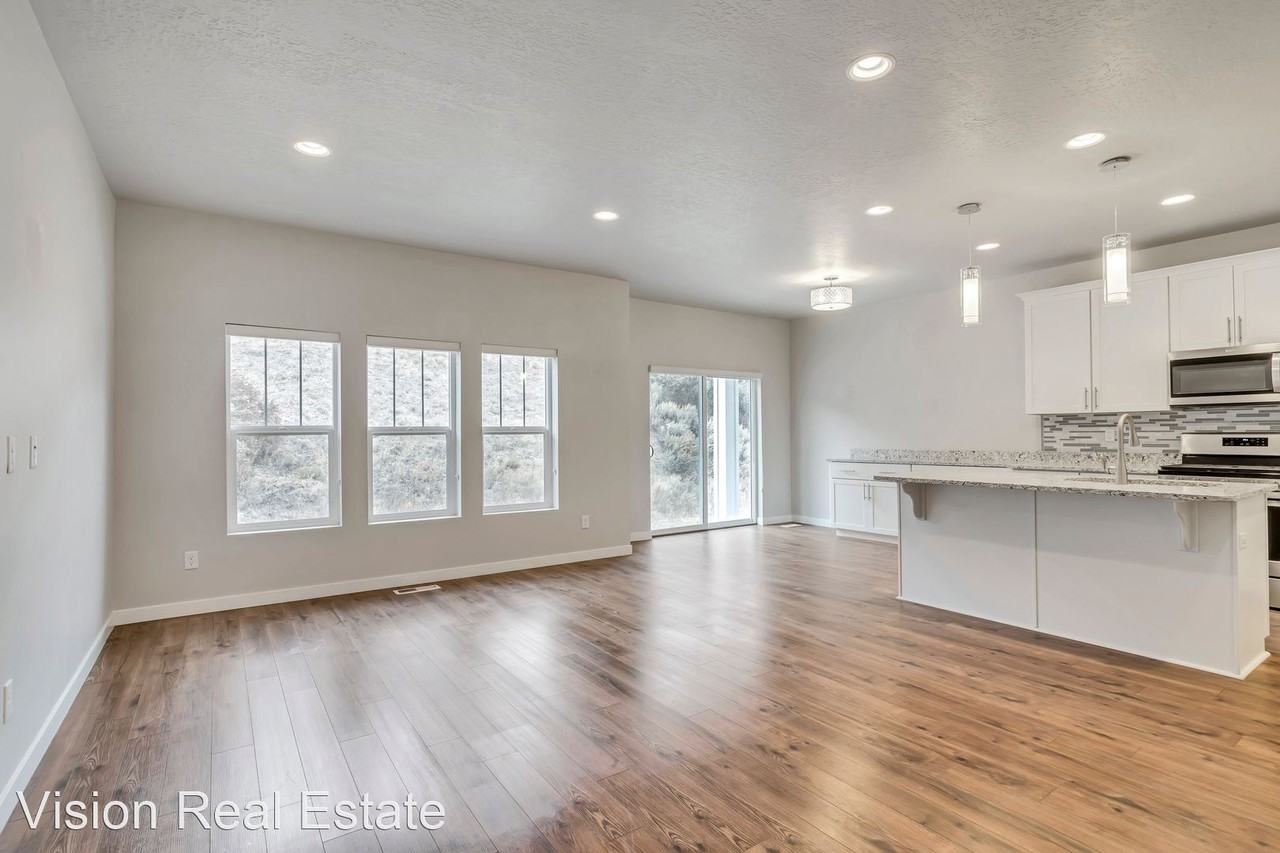 5002 5002 N Marble Way - Photo 3 of 26