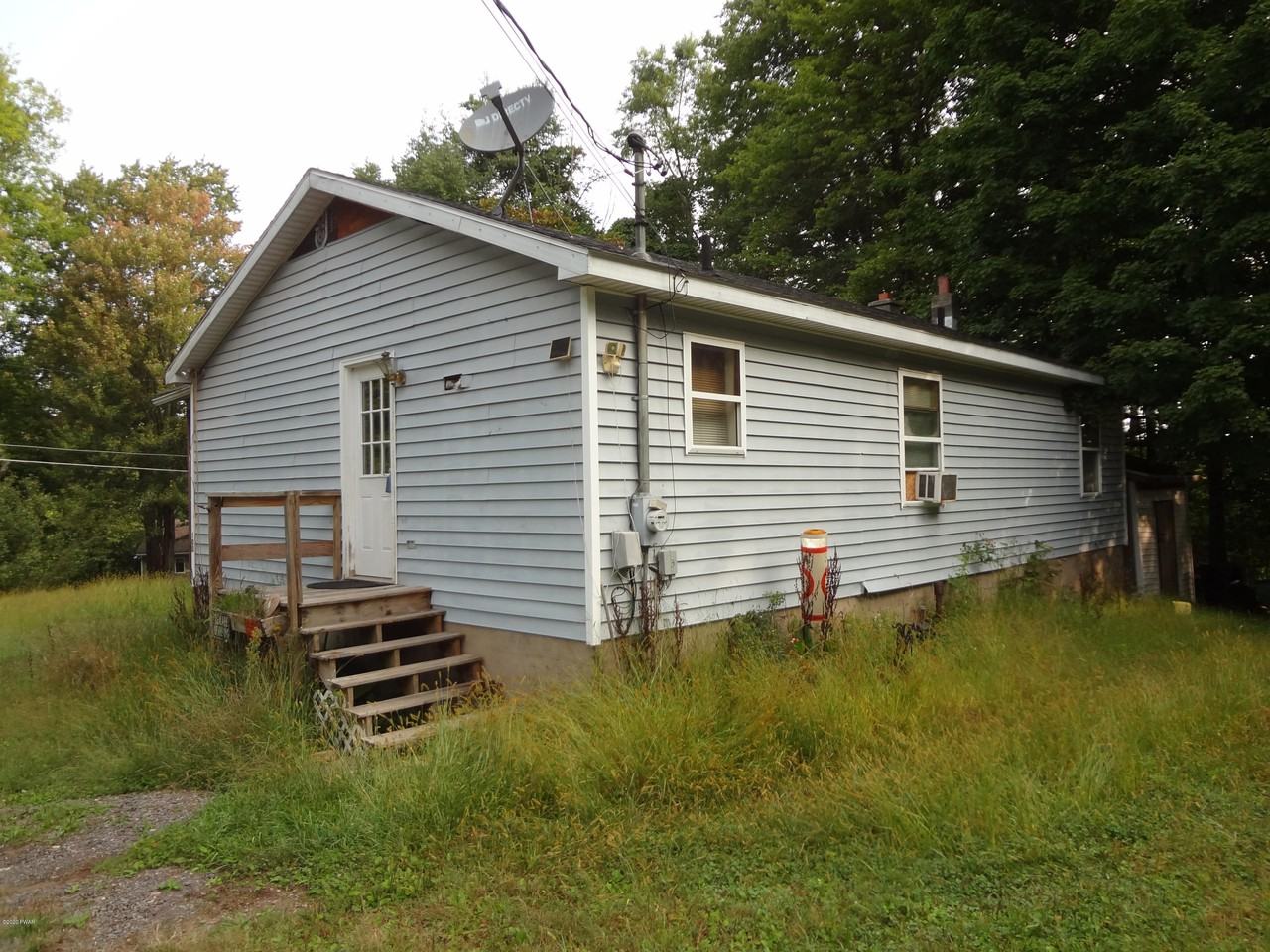 100 Deerwood Dr - Photo 2 of 9